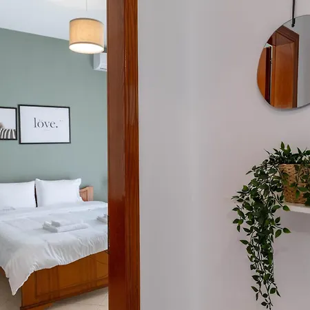 Philoxenia Apartment *