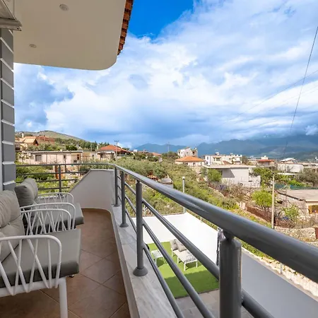 Philoxenia Apartment